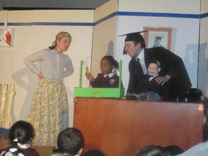 A theatre workshop to celebrate science